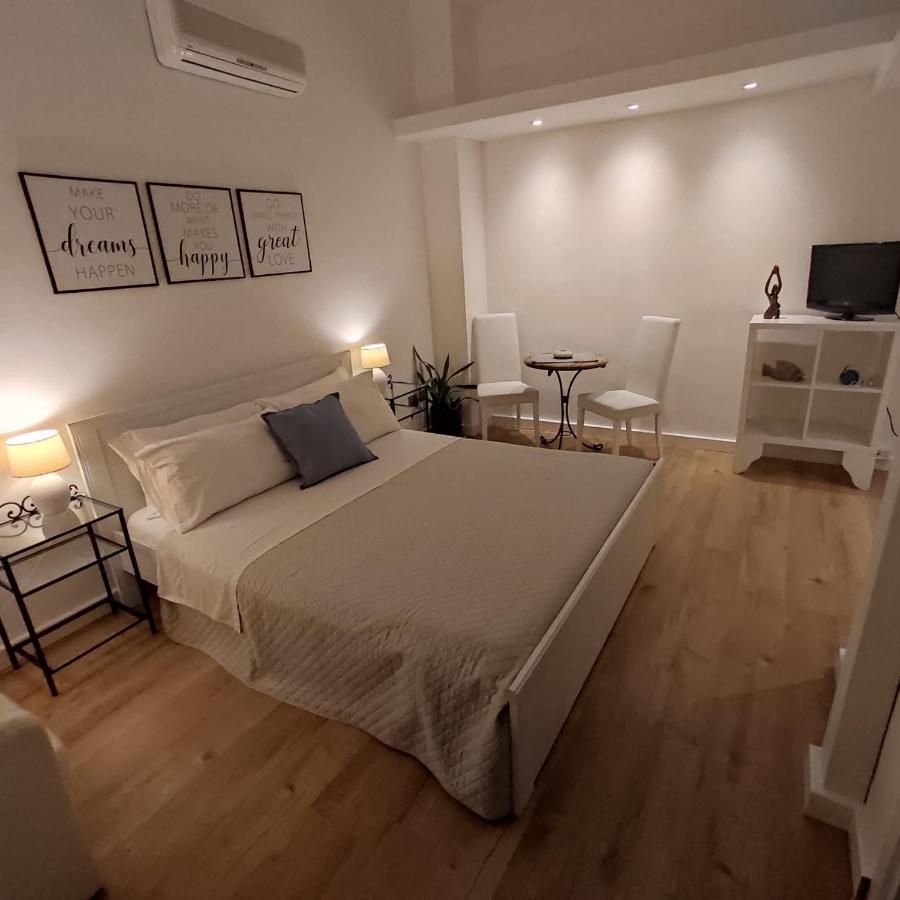 Krly Exclusive Rooms Cagliari Esterno foto